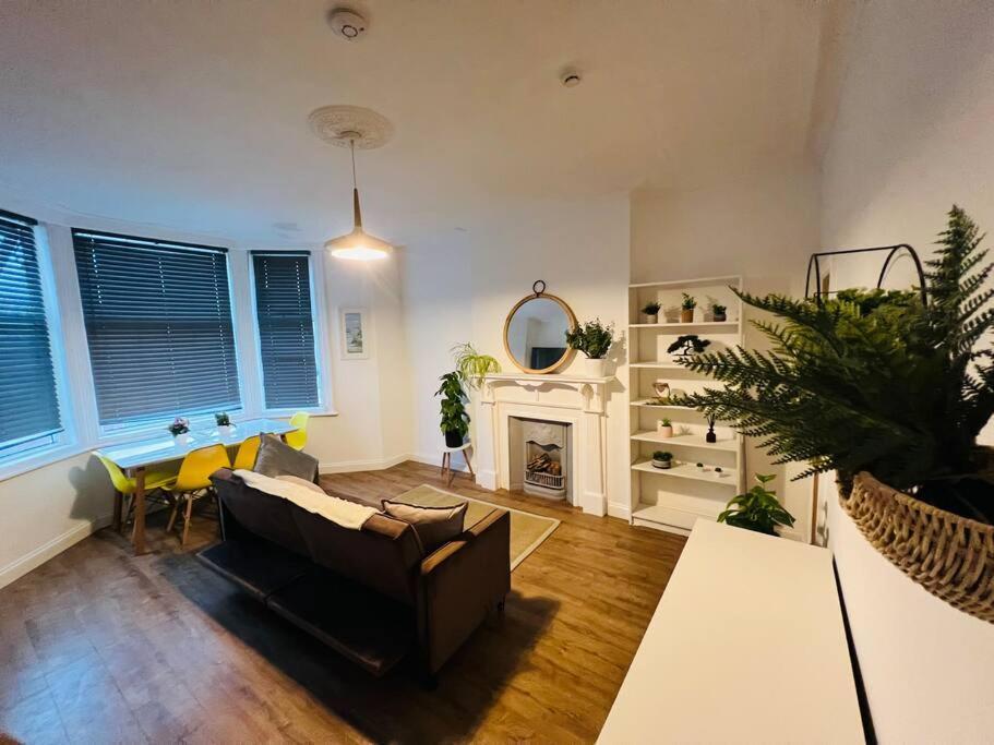 بلاكبول Beautiful Space Stylish And Modern! Perfect Location المظهر الخارجي الصورة