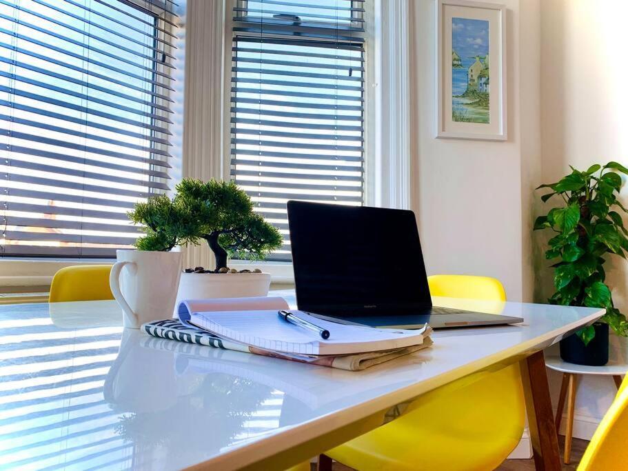 بلاكبول Beautiful Space Stylish And Modern! Perfect Location المظهر الخارجي الصورة